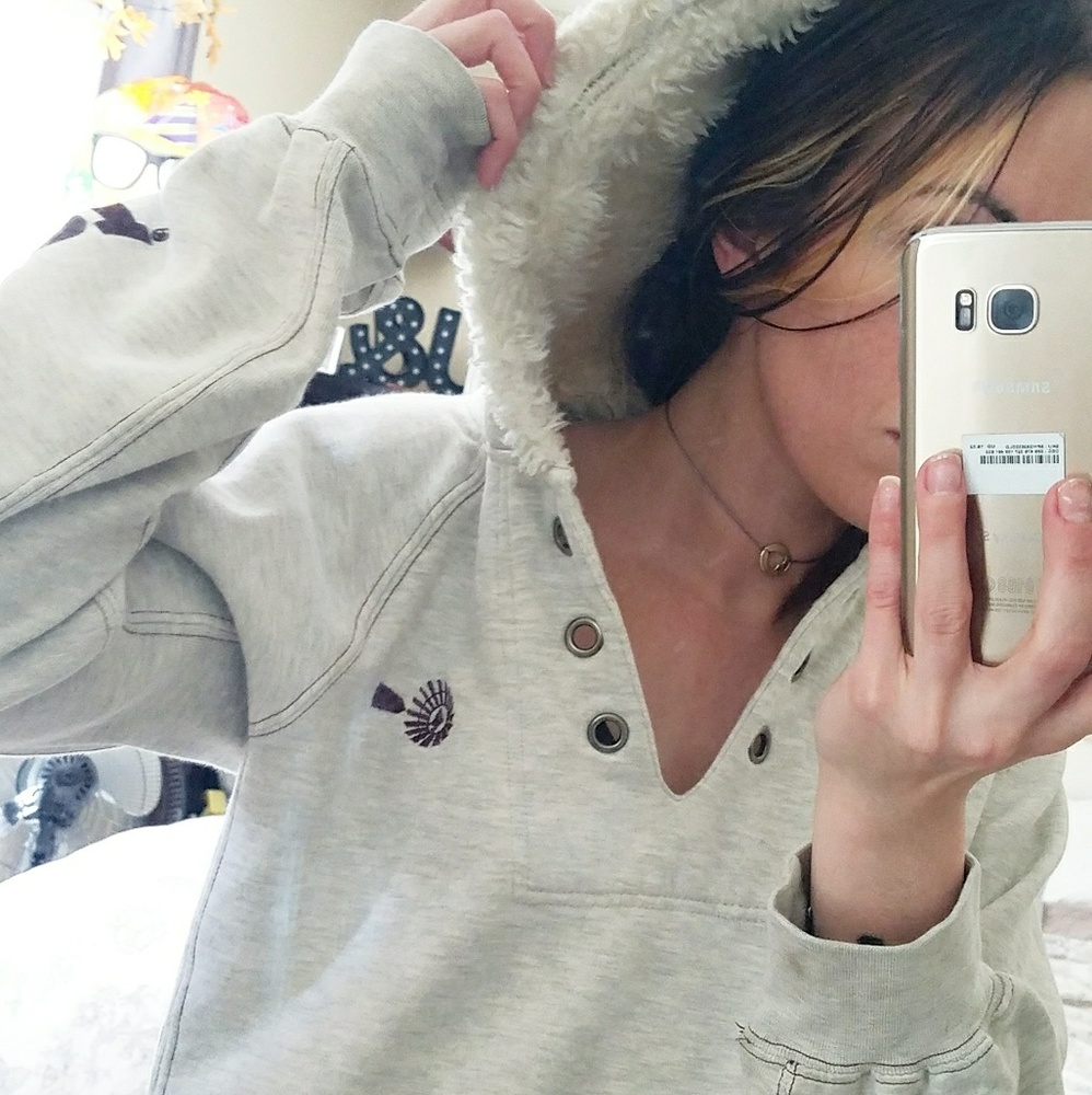 Farm Girl sweater - Picture 4 of 4